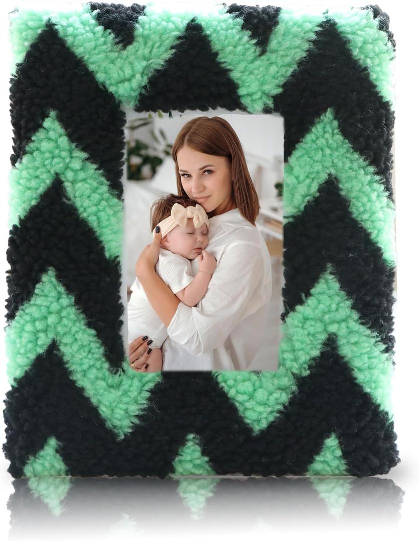 4x6 Inch Soft Faux Fur Photo Frame, Decorative Small Picture Frame for Desktop, Bookshelf, Wall Hanging, Home or Office Decor (Green)