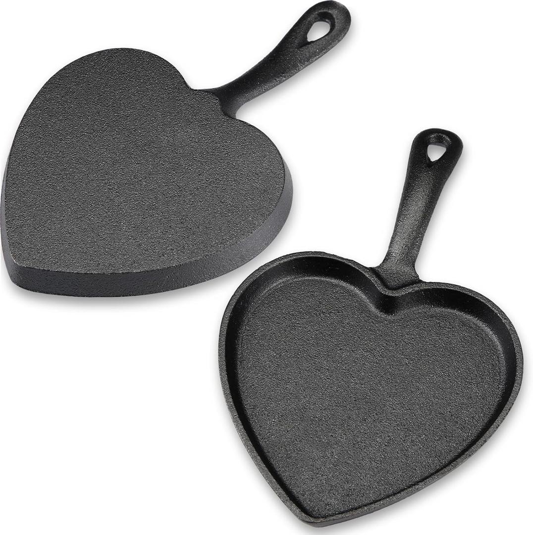Reallnaive 2 Pack Valentine's Heart Cast Iron Skillet Mini Black Cast Iron Skillet Set 5 inch Small Frying Pan with Long Handle for Baked Cookie Eggs