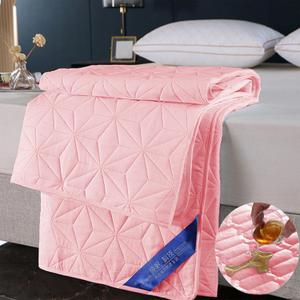 Waterproof Mattress Protector, Soft Quilted Fitted Mattress Pad Machine Washable, Dust Proof Mattress Pad Cover, Elastic Fitted Mattress Topper for Queen Size Bed Cozy Sleep (Pink)