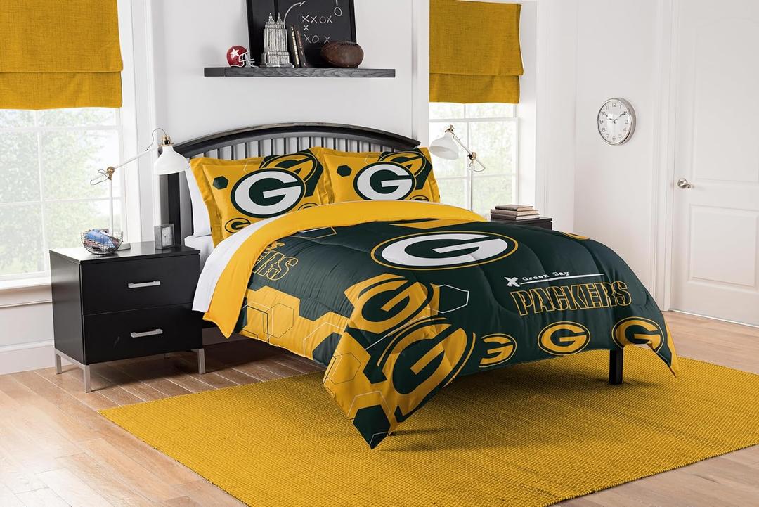Northwest NFL Unisex-Adult Comforter and Sham Set (Full/Queen, Hexagon)
