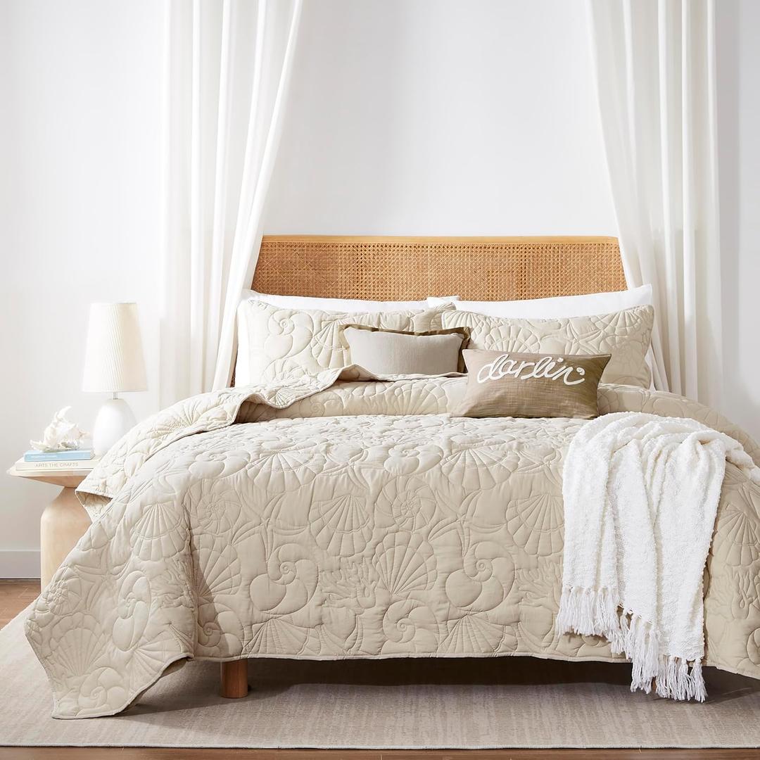 WDCOZY Coastal Beach Beige King Size Quilt Bedding Sets, Nautical Tropical Ocean Bedspread, Scallop Seashell Soft Coverlet, Lightweight Summer Thin Comforter for All Season (King, Beige)