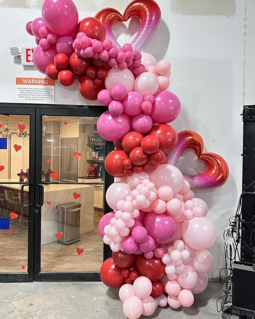 Valentines Day Gradient Heart Balloon Garland Arch Kit, 156pcs Red Pink Balloons with Large Size Gradient Heart Foil Balloons for Valentines Day Decoration Wedding Engagement Party Supplies