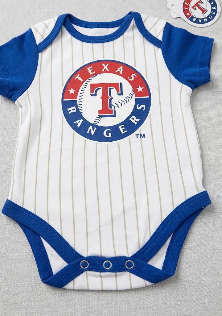 Outerstuff MLB Newborn & Infants 0-3 Months Official Primary Logo Creeper Bodysuit Romper