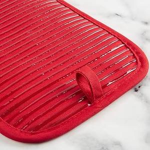 2 Pack Pot Holders for Kitchen, 7 x 9 Inch Cotton and Non-Slip Silicone Potholders Heat Resistant, Oven Cooking Hot Pads Pan Holder (Red)