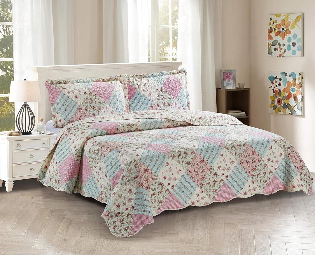 Pink and Green Rose Patchwork, 3-Piece Quilt Set with 2 Shams, Reversible Bedspread, Soft Lightweight Coverlet, All-Season, King, Pink Green