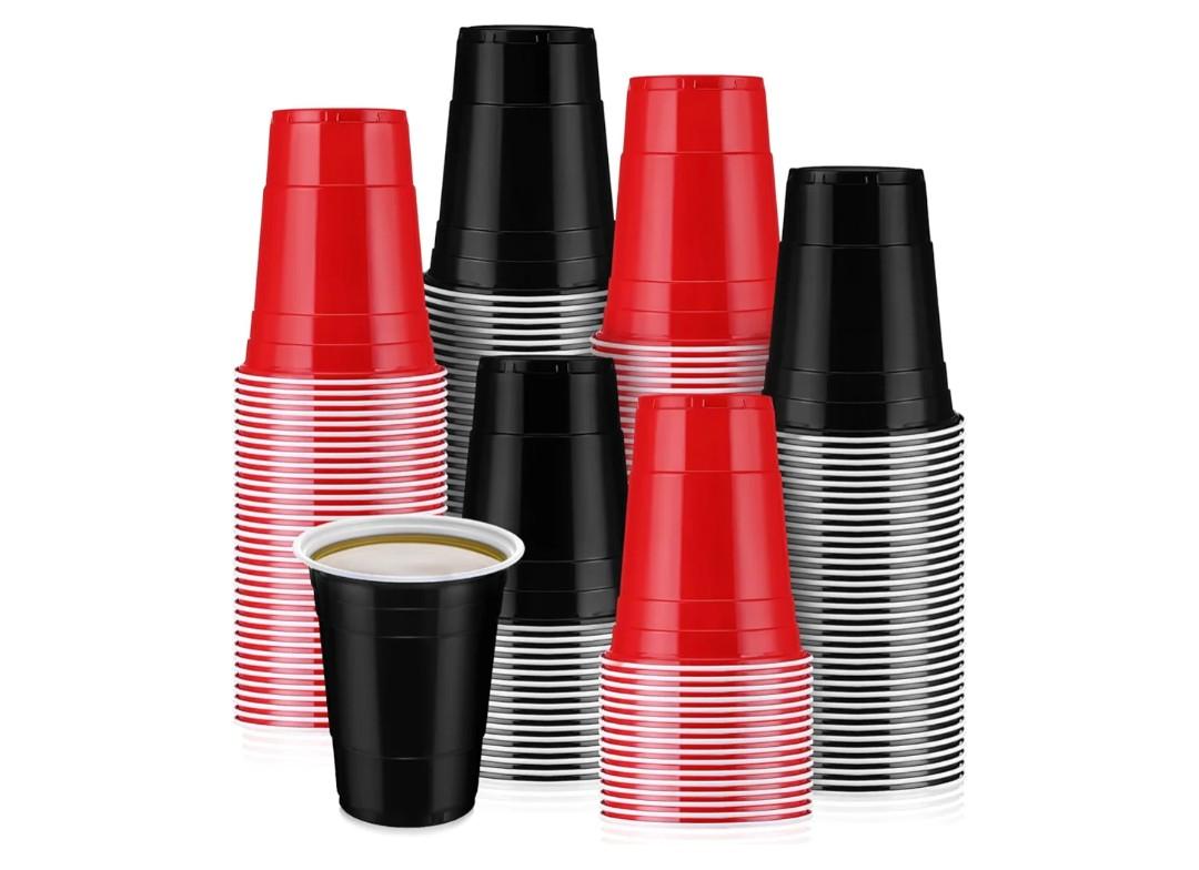 50 Pcs 16 oz Plastic Cups Disposable Party Cups Coffee Cup Heavy Duty Drinking Cup for Valentine Galentine Wedding Birthday Holiday Picnic New Year Party Beer Serving (Black,Red)