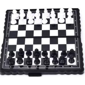 Portable Magnetic Chess Set Mini Portable Folding Chess Board