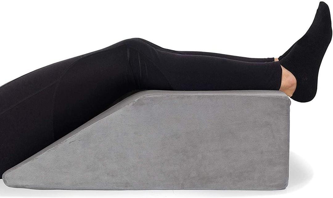 Leg Elevation Pillow - Memory Foam Leg Elevating Pillow | Leg Rest Wedge - Leg Pillow Elevation Blood Circulation | Relieves and Recovers Foot & Ankle Injuries | Foot Elevation Pillows for Swelling (Gray)
