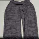 YEOREO CoreFlex Leggings with Pockets for Women Charm Scrunch Workout Leggings V Cross Waist Butt Lifting Gym Yoga Pants, Extra Large, Black Camo