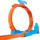 Hot Wheels Toy Car Track Set, Triple Loop Pack & 1:64 Scale Vehicle, Track-Building Components with 3 Loops, Speed Snap Tracks & Adapters