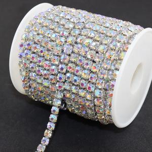 Jerler 10 Yards Crystal Rhinestone Trim SS24/5.0mm, Close Chain for Sewing Crafts Ideal Wedding Party Christmas DIY Decoration (AB-Silverd)