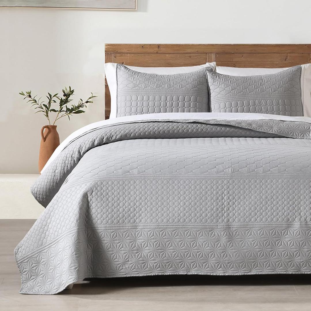 HORIMOTE HOME Grey Queen Size Quilt Set - Soft Microfiber Bedspread with 2 Shams, Lightweight & All-Season Geometric Coverlet for Cozy Bedding, Full/Queen