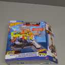 Hot Wheels City Toy Track Set, Downtown Express Car Wash Playset with 1:64 Scale Vehicle, Foam Roller & Drying Flaps