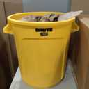 Rubbermaid Commercial Products BRUTE Heavy-Duty Round Trash/Garbage Can, 10-Gallon, Yellow, Outdoor Waste Container for Landscapers/Construction/Restaurants/Back of House/Offices/Warehouses