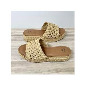Sweet Life Raffia Platform Sandal Size 7