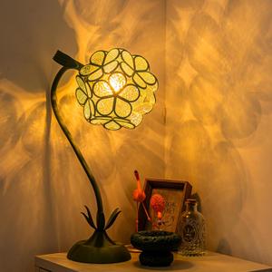 Flower Table Lamp,Vintage LED Stained Glass Desk Lamp,Cute Bedside Reading Light with 3 Color Modes,Kawaii Night Light Ambient Lighting Home Decor for Bedroom Living Room Office(Green)