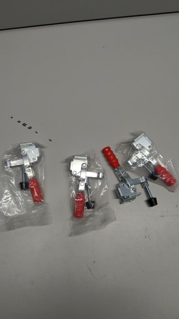 Lid Latch Kit  Red 4pc