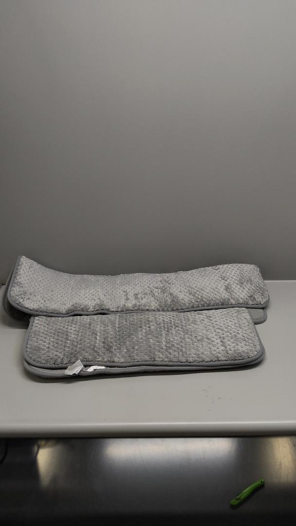2 Pack Memory Foam Bath Mat 31" x 19.5" , 23 5/8" x 17" ( Grey ) 2 Pack