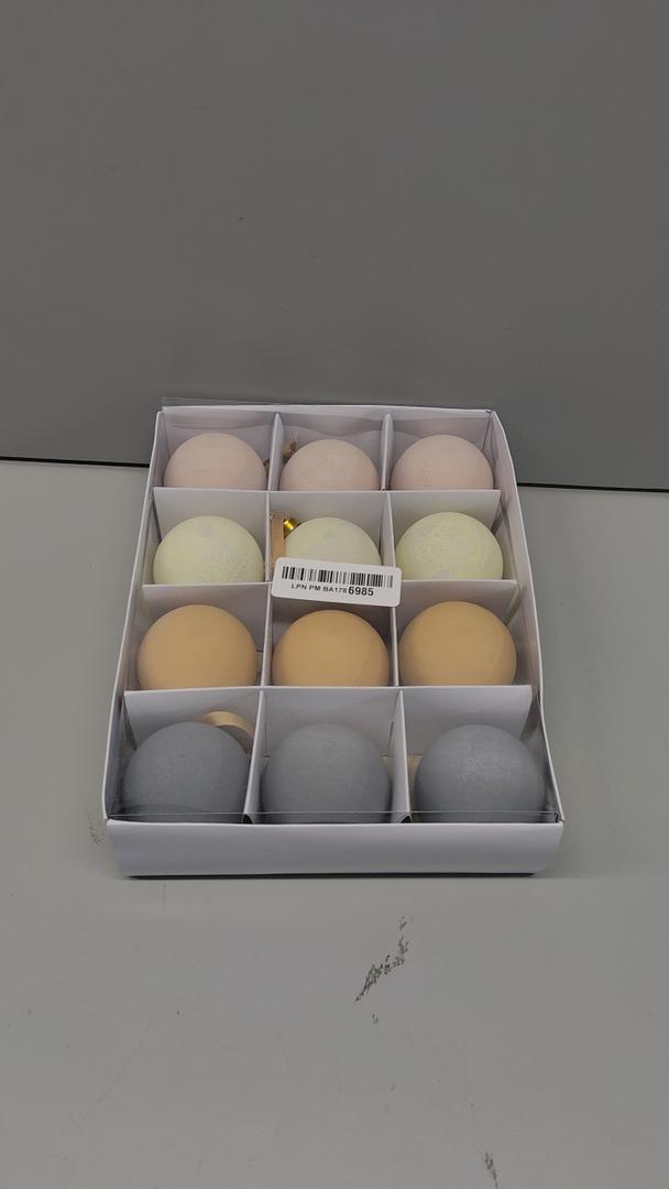 12 Pcs Christmas Velvet Balls Ornaments, 3.15 Inch Flocked Christmas Tree Hanging Balls, Shatterproof Plastic Xmas Decorative Hanging Ornaments, for C-hristmas Tree Home Party Wreath Decorations