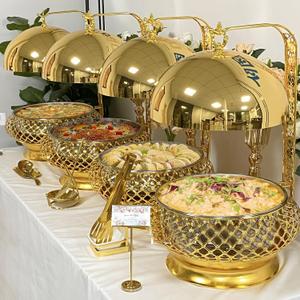 Party Wedding Table Setting Food Warmer Golden Fancy Elegant Cheffing Dishes with Hanging Lid Gold Chaffing Dishes (Gold, 8QT)