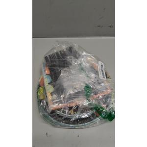 96Pcs Vintage 60th Birthday Plates and Napkins Back in 1966 Theme Party Decorations Supplies Cheers to 60 Years Disposable Tableware Set for Women Men 60th Birthday Party Favor Serve 24