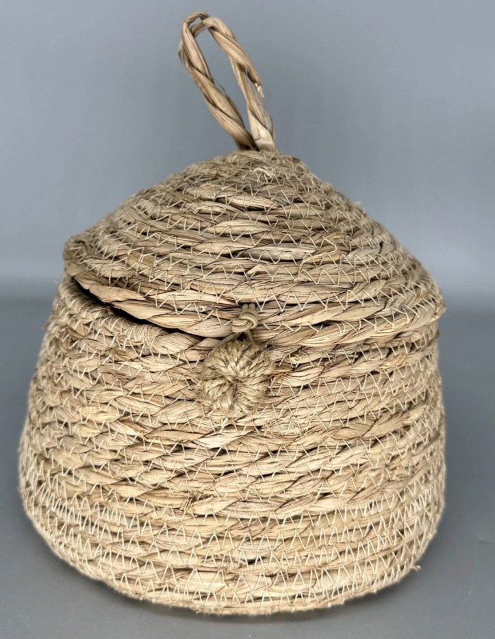 Wicker basket and dried flowers