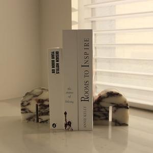Natural Calacatta Viola Marble Bookends for Shelves, Decorative Book Ends for Heavy Books, Book Stopper Office Bookshelf Decor for CDs/Video Games