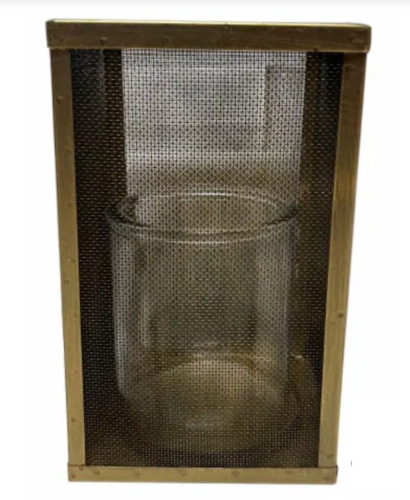 HD 10 in Metal Candleholder W/Glass