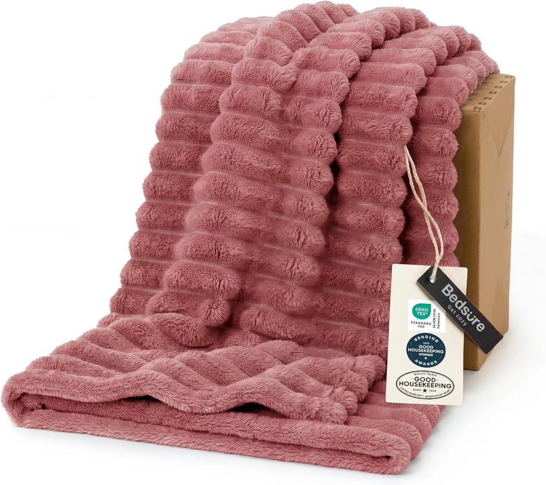 Bedsure GentleSoft Dusty Pink Fleece Throw Blanket for Couch - Cozy Soft Blankets for Women, Cute Small Throws for Girls, 50x60 Inches