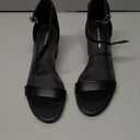 Amazon Essentials Women's Two Strap Heeled Sandal, Black Faux Leather, 6
