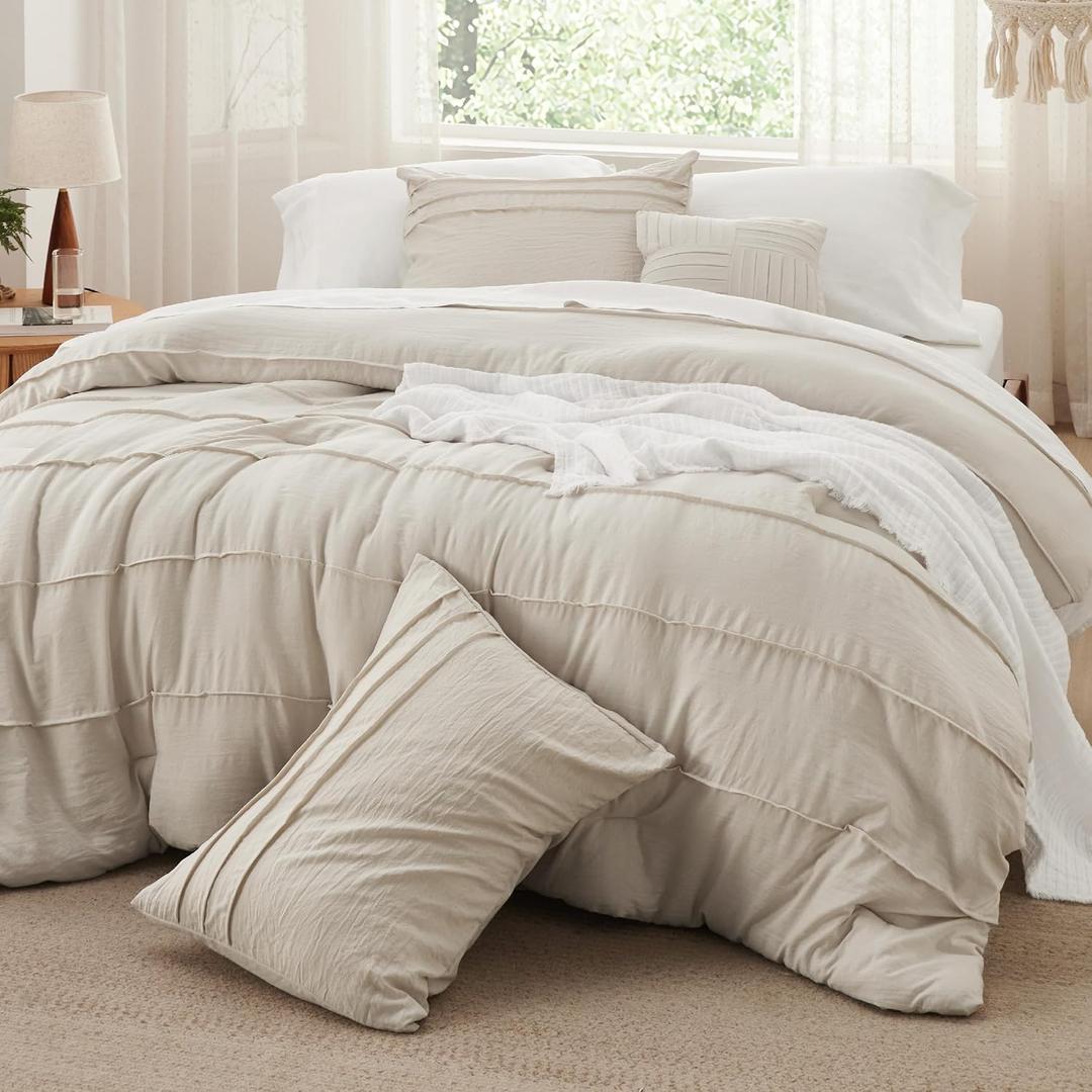 Bedsure Beige Oversized Queen Comforter Set - 4 Pieces Pinch Pleat Bed Set, Down Alternative Bedding Sets for All Season, 1 Comforter, 2 Pillowcases, 1 Decorative Pillow