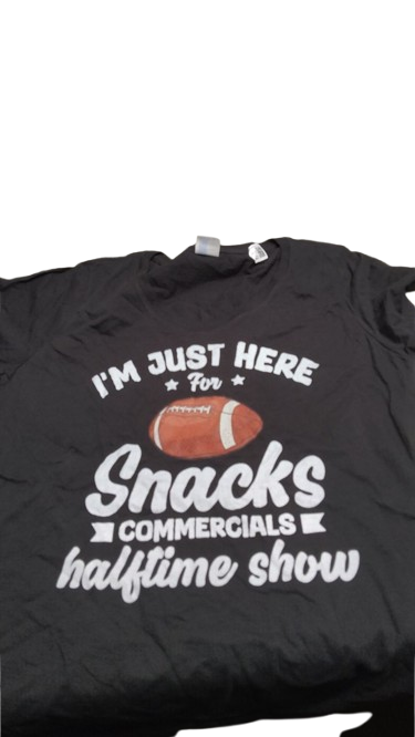 I'm Here for Snacks Commercials Halftime Show Football T-Shirt, Size L