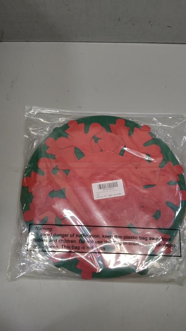 Boao 8 Pieces Christmas Placemats and Coaster Set 11.8 Inch Xmas Snowflake Round Table Mat Red Green Dinner Mat Heat Insulation Non-Slip Mats for Table Floor Protection Kitchen Dining Decoration