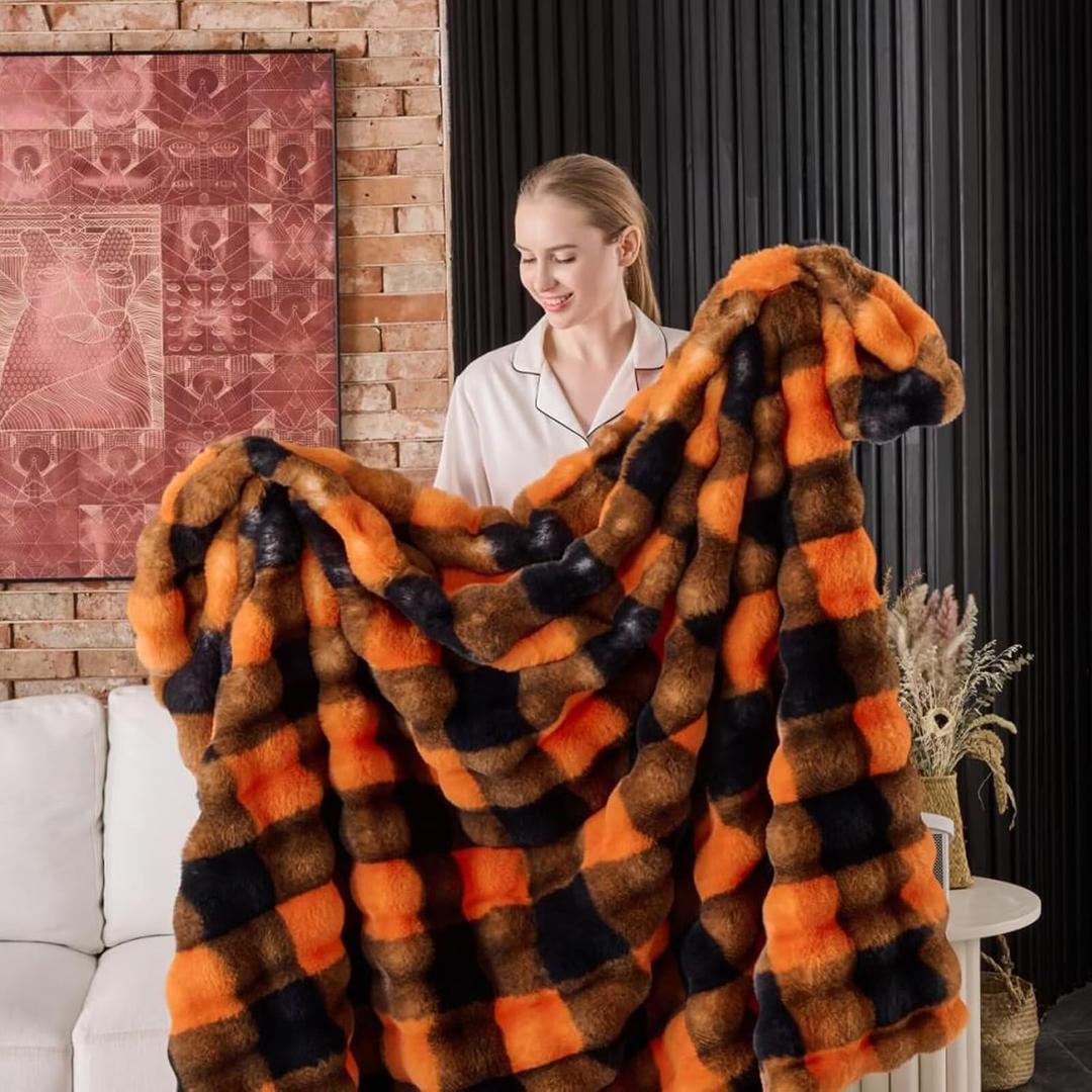 760GSM Faux Rabbit Faux Fur Throw Blanket,Super Thick Warm Bubble Blanket Throw,Fuzzy Luxury Plush Decorative Blanket for Couch Bed Sofa(Black Grid Print,50''x 60'')