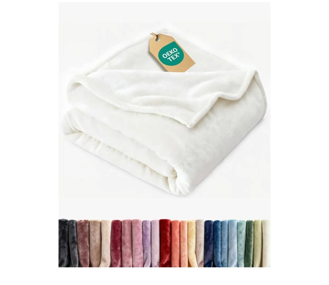 Ultra Soft Fleece Blanket Queen Size - Flannel Fleece Luxury Queen Blanket - Lightweight for Couch Bed Chair - Thick, Warm and Breathable - All Season Cozy Fuzzy, Anti-Static Microplush Bedding, White
