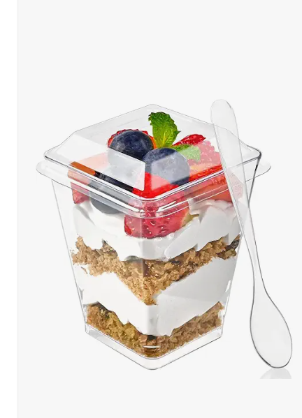 Zezzxu 50 Pack 5 oz Plastic Dessert Cups with Lids and Spoons, Banana Pudding Cups with Lids Mini Dessert Shooters for Party Individual Yogurt Parfait Jello Fruit Trifle