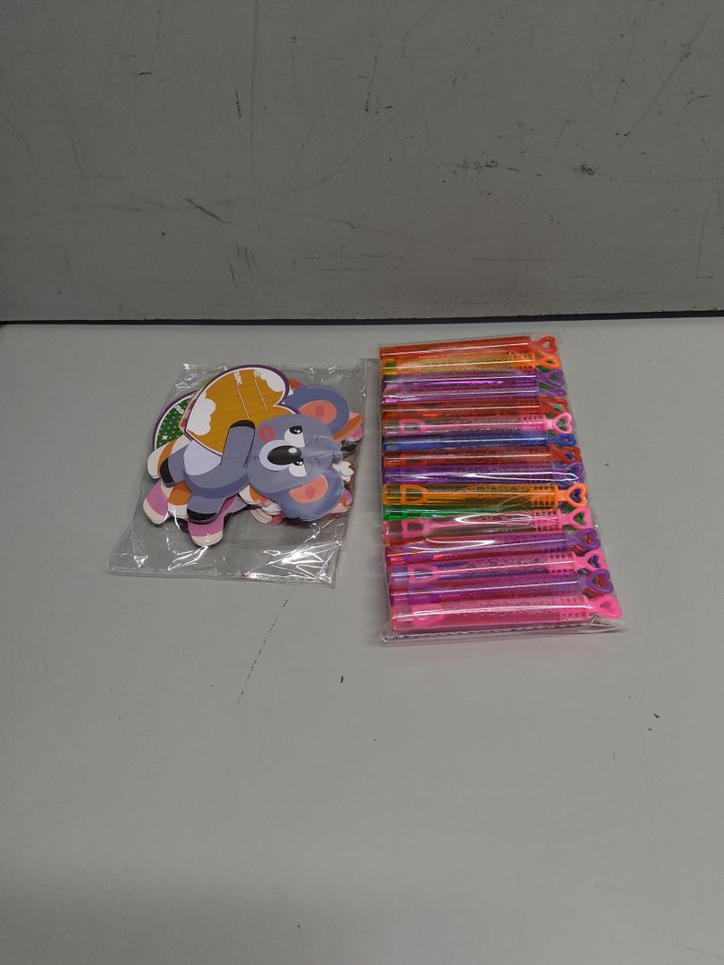 NAWITDA 30 Pack Valentines Day Gifts for Kids Mini Bubble Wands with Animal Valentine Cards, Classroom Exchange Favors School Party Prizes for Class Boys Girls, Pack Of 2