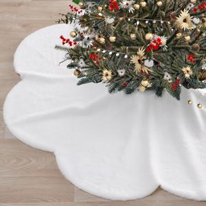 Baccessor White Christmas Tree Skirt 48 Inch Scalloped Faux Fur Plush Soft Xmas Tree Skirt Large Tree Skirt for Christmas Home Decorations Holiday Party Ornaments Indoor Decor