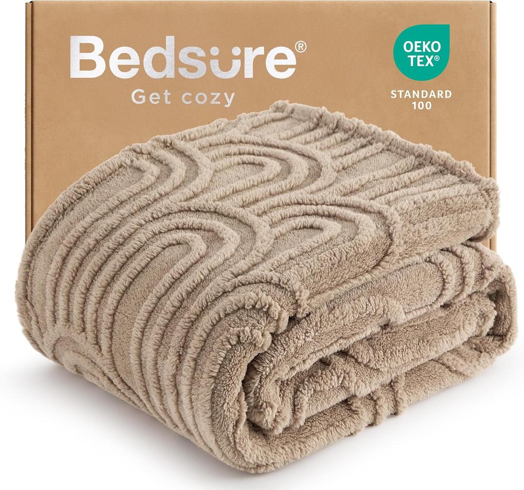 Bedsure GentleSoft Brown Throw Blanket for Couch - Super Soft & Cozy Summer Fall Blankets for Women, Fluffy Fleece Throw for Girls, Gifts for Women, Ideal for Room, Home & Bedroom Decor, 50x60 Inches