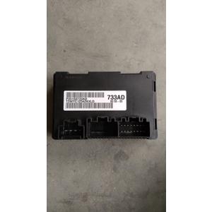2014-2015 Jeep Grand Cherokee Transfer Case Control Module 05150733AD OEM A1