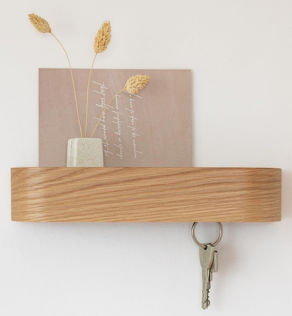 Key Holder 'Fyndig' | Minimalist Key Hook Design from Berlin | Modern Key Holder Wall Mount with Wooden Shelf | Key Rack for Wall as Entryway Organizer | Oak