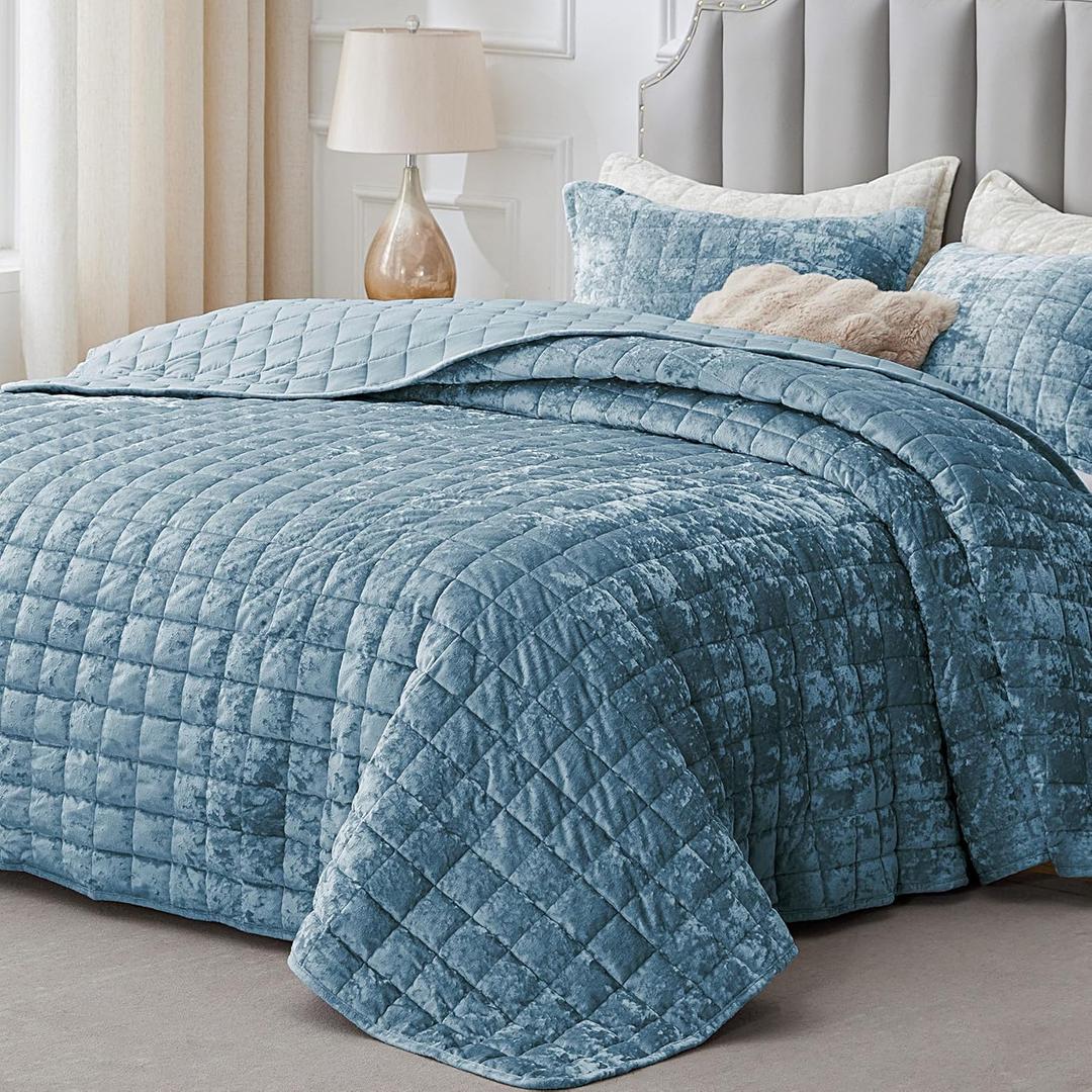 BEDELITE Velvet Quilt Set Queen Size - Luxury Velvet Comforter Bedding Set 3 Pieces, Soft Cozy Shiny Dusty Blue Oversized Bedspread Coverlet for All Seasons with 2 Pillow Shams