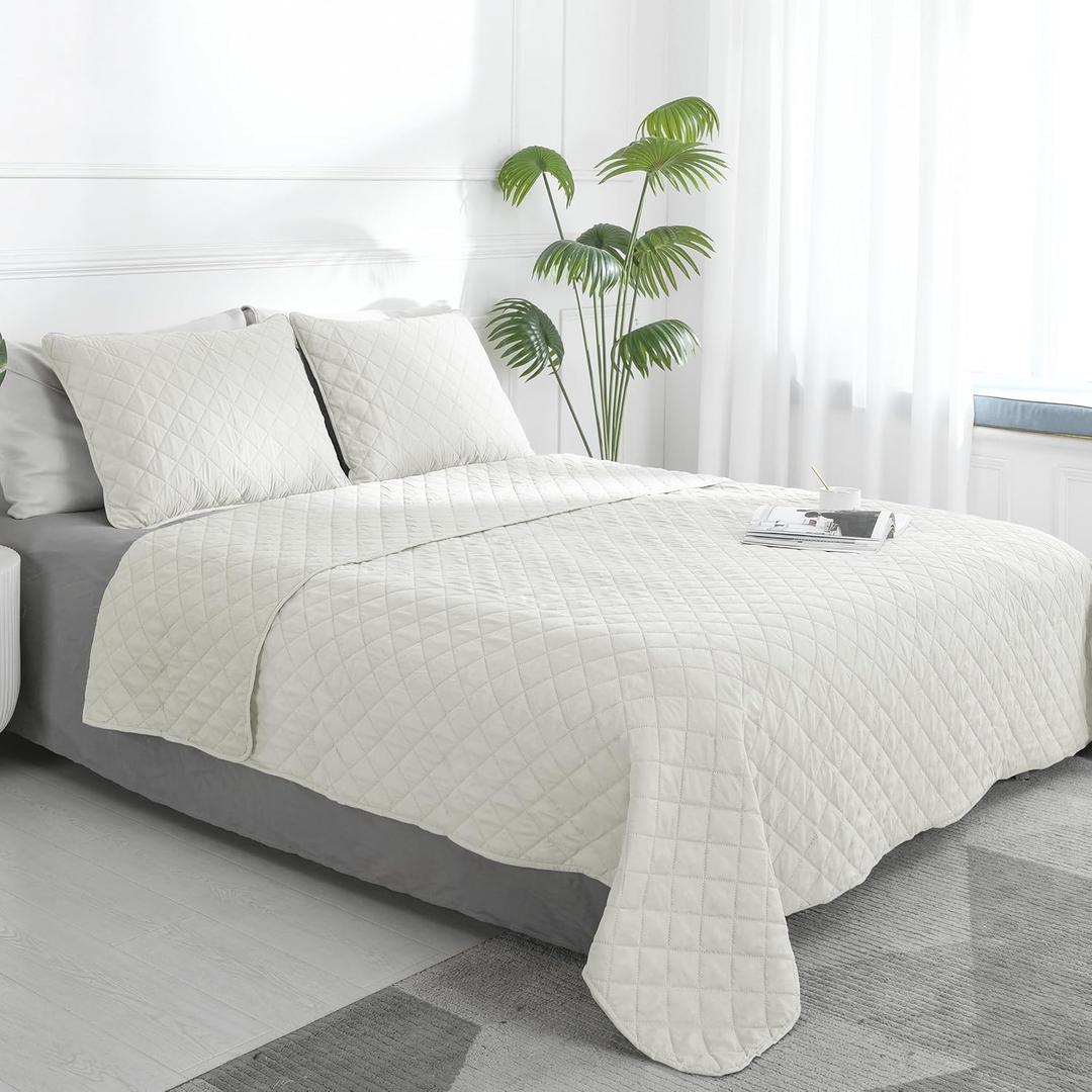 Easy-Going Twin Size Reversible Quilt Set with 1 Quilt and 1 Pillow Sham, Soft Bed Quilt Cover, Water Resistant Lightweight Microfiber Bedspread, Stain Resistant, Ivory/Ivory