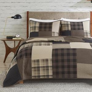 Woolrich Winter Hills Reversible Quilt Set - Cottage Styling Reversed to Solid Color, All Season Lightweight Coverlet, Cozy Bedding Layer, Matching Shams, Oversized King/Cal King, Plaid Tan 3 Piece