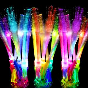 OceanWings Glow Sticks Bulk Party Favor Supplies Pack Glow Fiber Optic Wands,Glow in the dark Party Supplies Favor Flashing Light Up Sticks for Birthday Holiday Party Wedding Halloween Christmas(100)