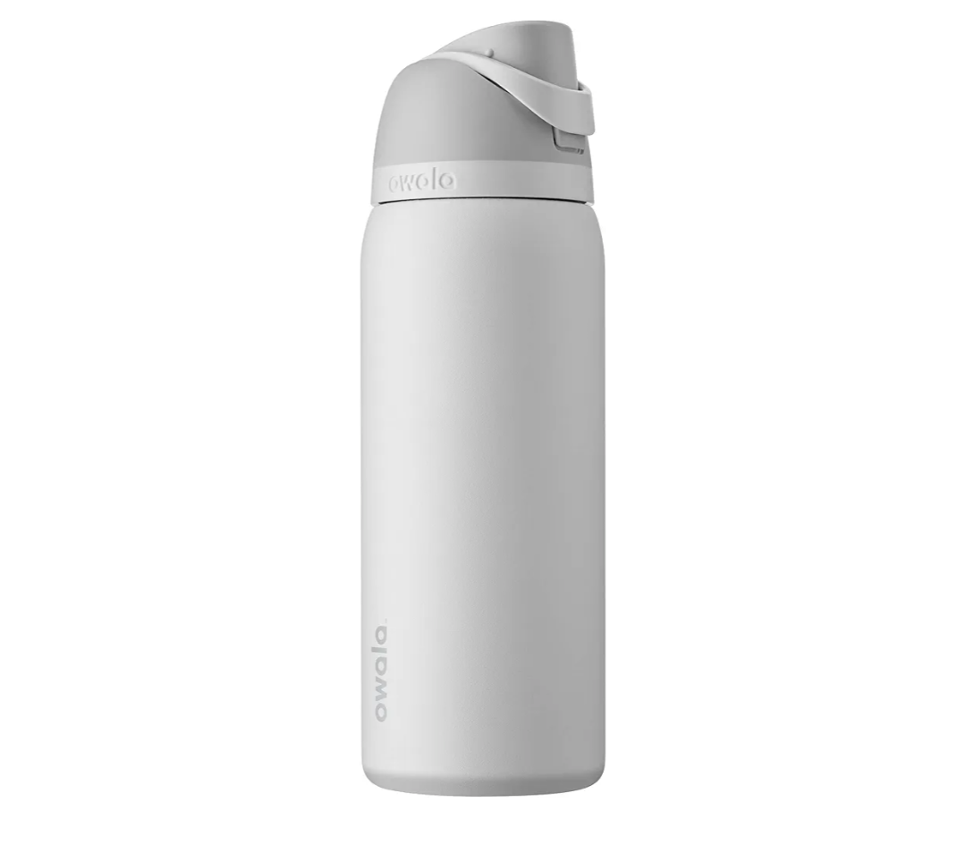 Owala FreeSip Insulated Stainless Steel Water Bottle with Straw, BPA-Free Sports Water Bottle, Great for Travel, 32 Oz, Shy Marshmallow