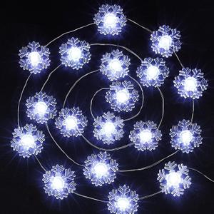 BlcTec Christmas Snowflake String Lights 40 LED 12.8FT Battery Operated Snowflake Fairy Lights with Timer for Bedroom Patio Party Wall Indoor Outdoor Christmas Decorations, Cool White
