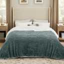 Bedsure Sherpa Blanket Queen Size for Bed - Super Soft Cozy Plush Fleece Thick Warm Blanket for Winter, Dark Green, 90x90 Inches