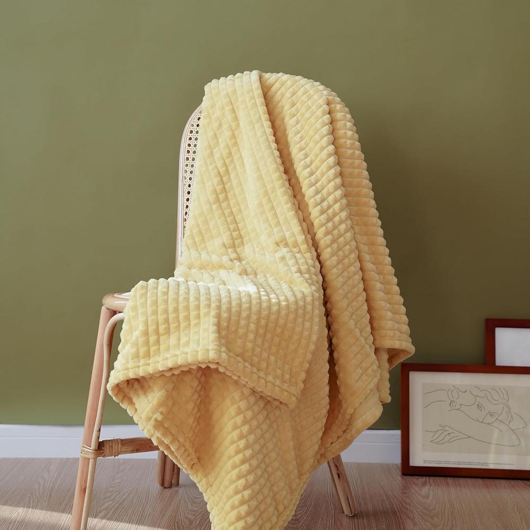 Simple&Opulence Yellow Throw Blanket for Couch-Super Soft Fluffy Blankets for Women 50x70 Inches Cozy Lightweight Fleece Blanket for Home Decor