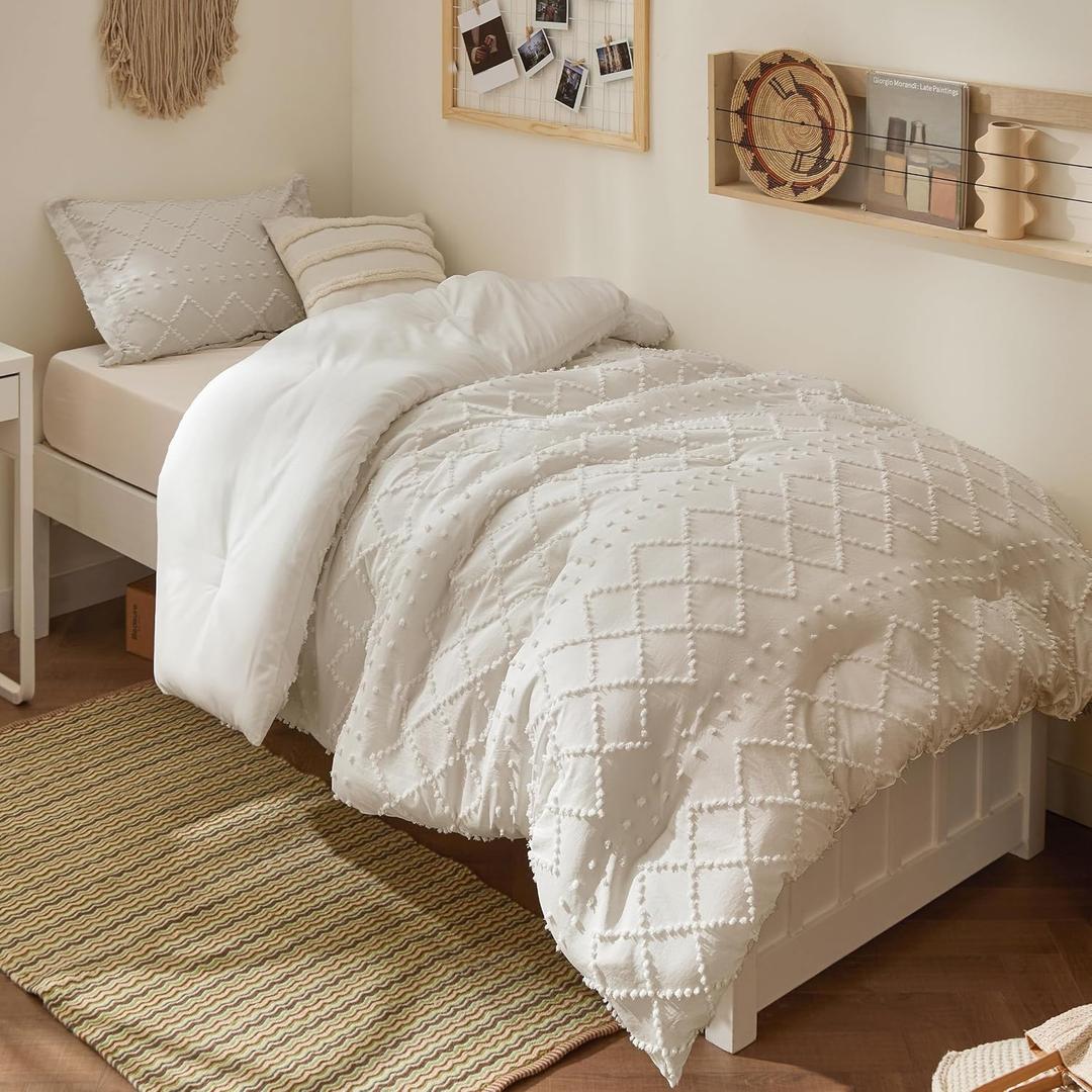Bedsure Twin XL Comforter Set - Beige Comforter, Boho Tufted Distressed Vintage Bedding for Kids, 2 Pieces Farmhouse-Style Bed Set for All Seasons, Fluffy Soft Bedding with 1 Pillow Sham